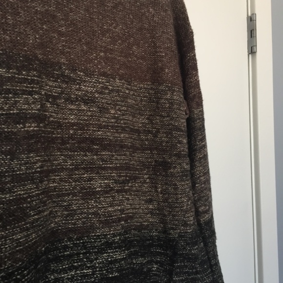 Francesca’s Collection Crew Neck Ombre Sweater – Size Medium - Picture 3 of 6